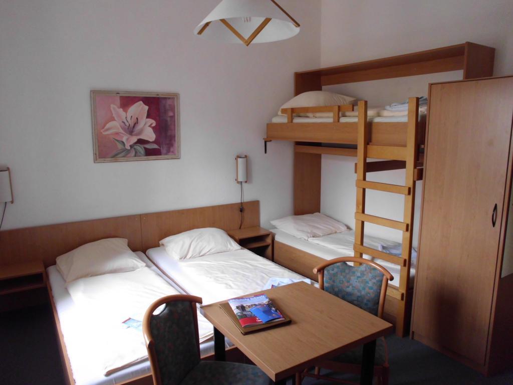 Burg Hohnstein Hotel Room photo